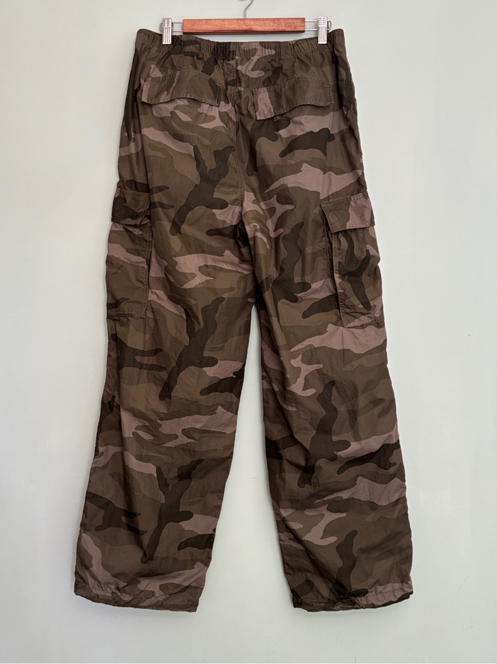 TNA Squad Camo Parachute Pants Y2K Street Style (Size L) - Picture 3 of 7